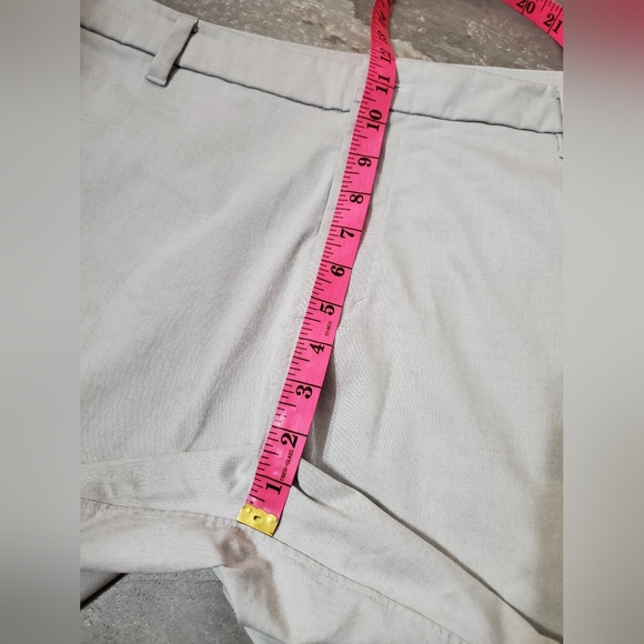 Lululemon Commission Classic-Fit Short 7" *Oxford. Very Light Grey. 7". Size 38. - Picture 6 of 14